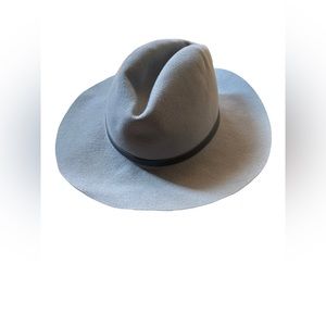 Hat Attack - Women's Madison Light Grey Wool Hat (One Size)
